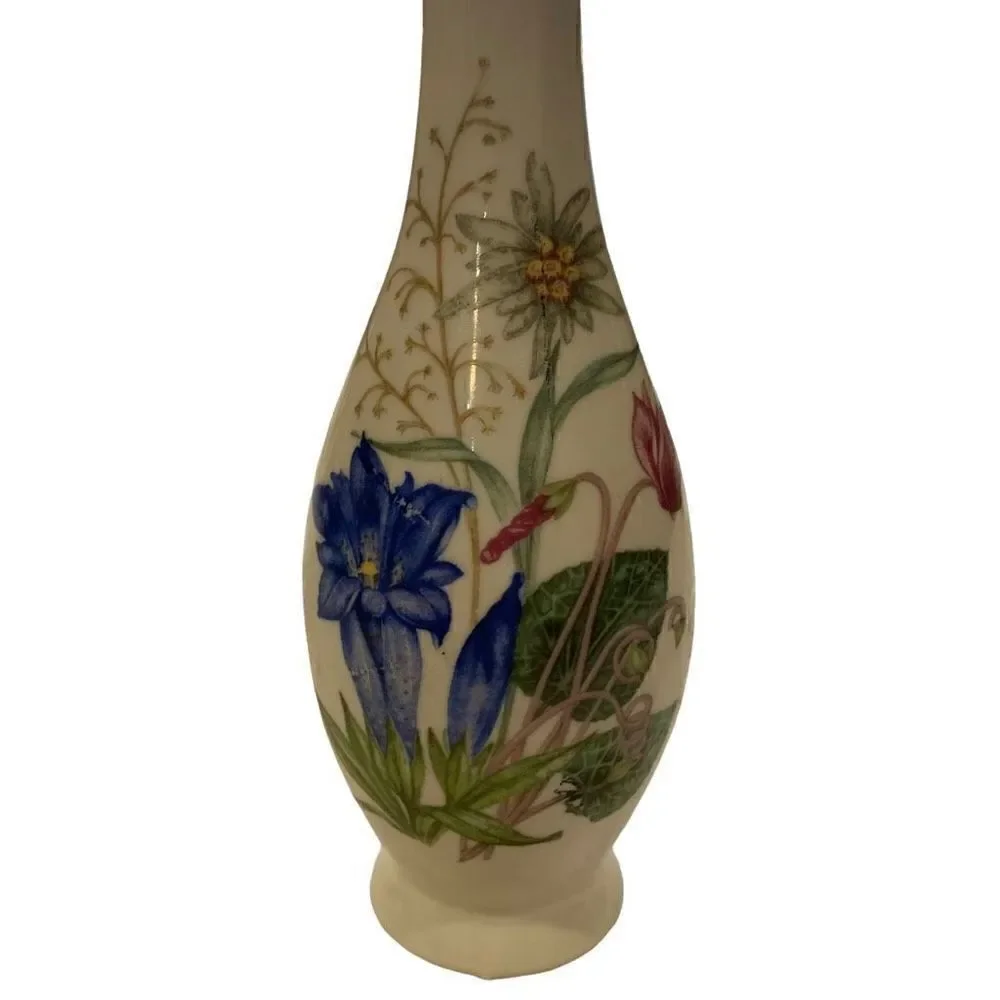 Vase (Inhalt?) Vintage Small Floral Vase with Handle 6-5/8‎ by 2-1/2” No Damage
